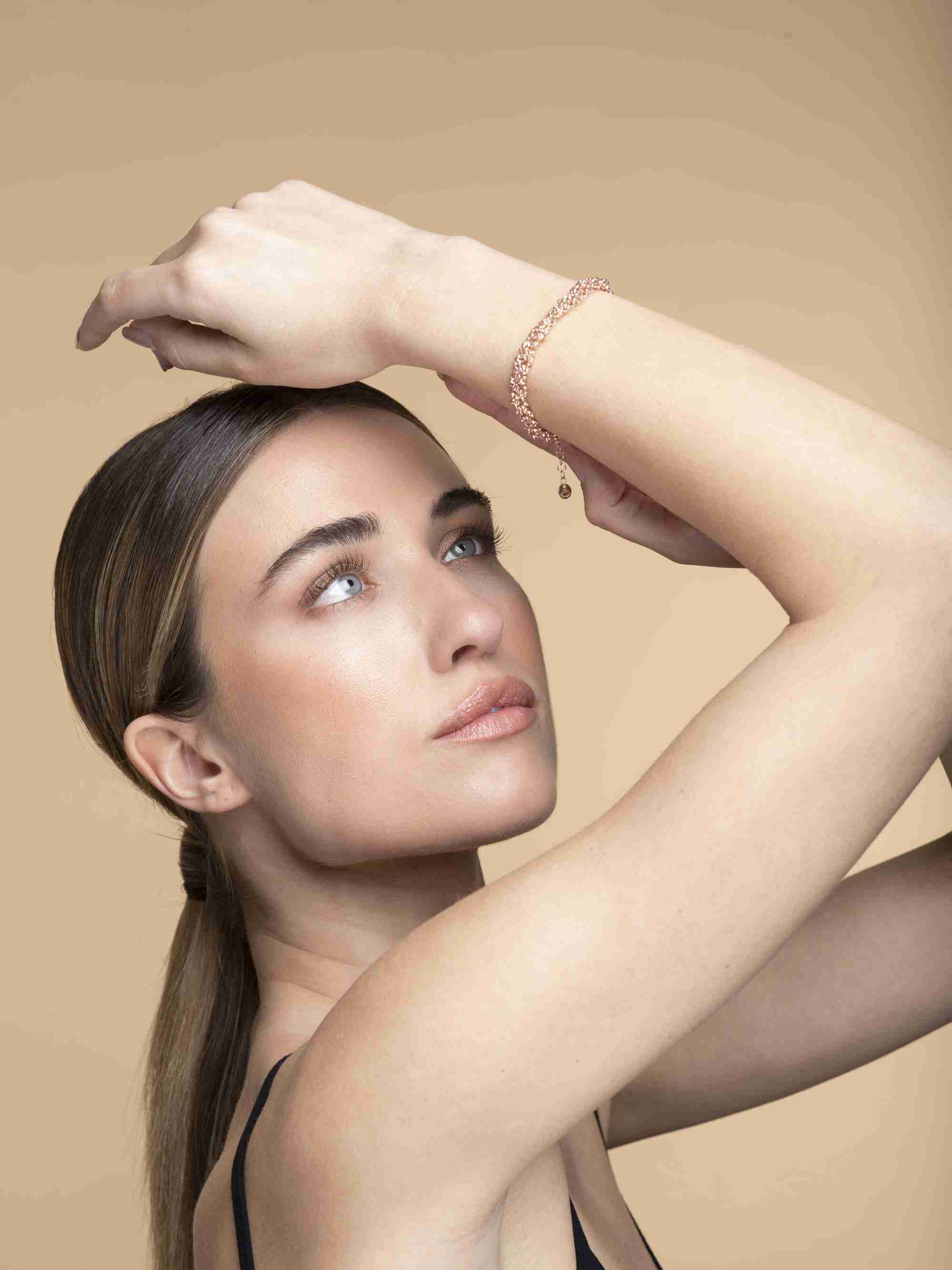 Bracciale-uncinetto-rolo-Argentofilato-in-argento-925-indossato