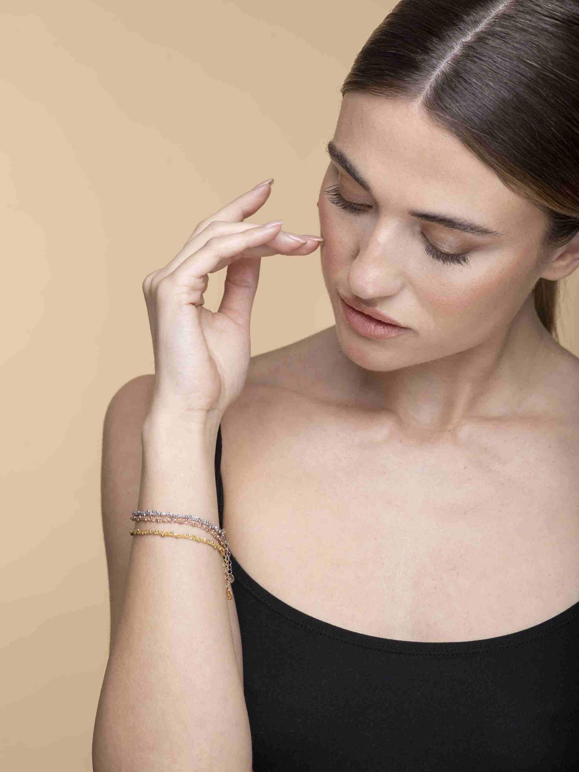 Bracciale-uncinetto-sparkle-025-con-palline-Argentofilato-in-argento-925-indossato