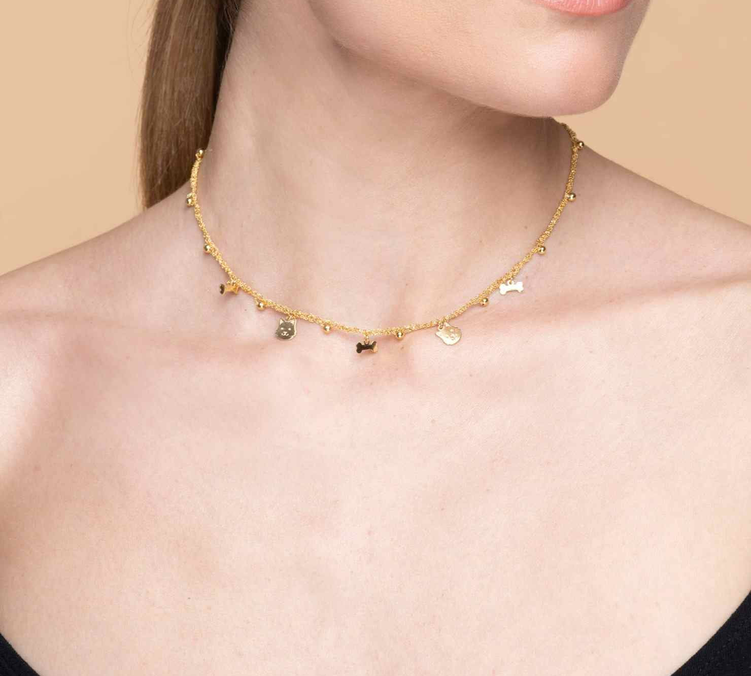 Collana-Charms-Cane-Osso-Argentofilato-in-argento-925-indossato