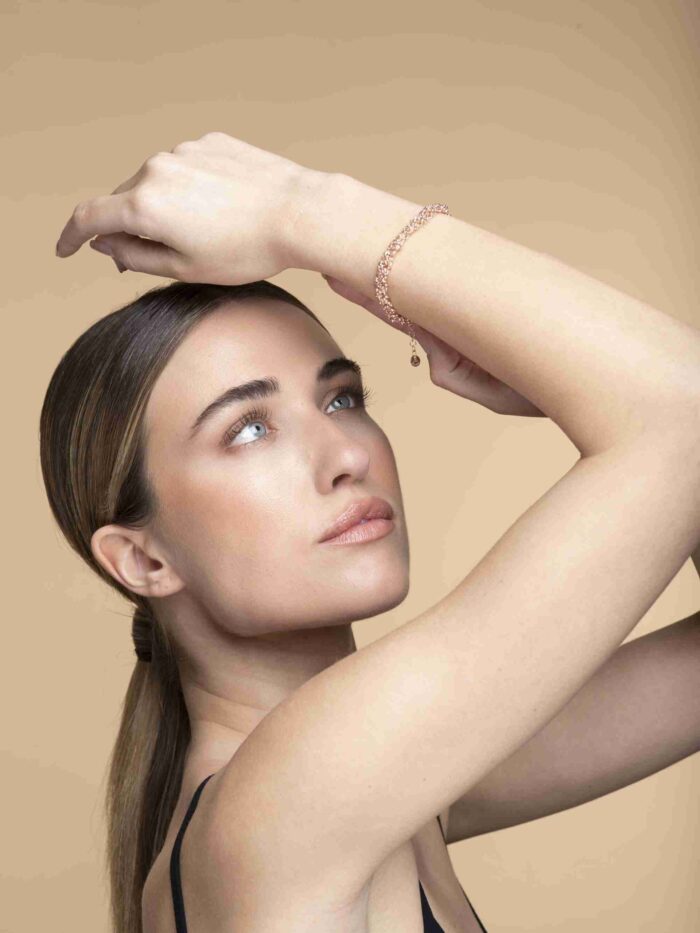 Bracciale-uncinetto-rolo-Argentofilato-in-argento-925-indossato
