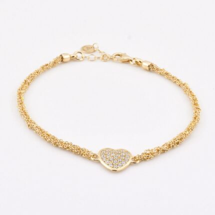 Dettaglio del cuore centrale a uncinetto decorato con zirconi su bracciale in argento 925 – artigianato brillante e raffinato