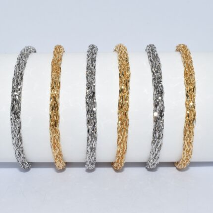 Dettaglio della maglia specchio lucida del bracciale in argento 925