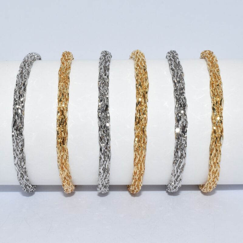 Dettaglio della maglia specchio lucida del bracciale in argento 925