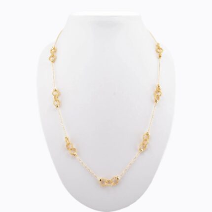Collana Crochet Rings 60 cm in argento 925 indossata su busto – lunga catena con piccoli cerchi crochet visibili