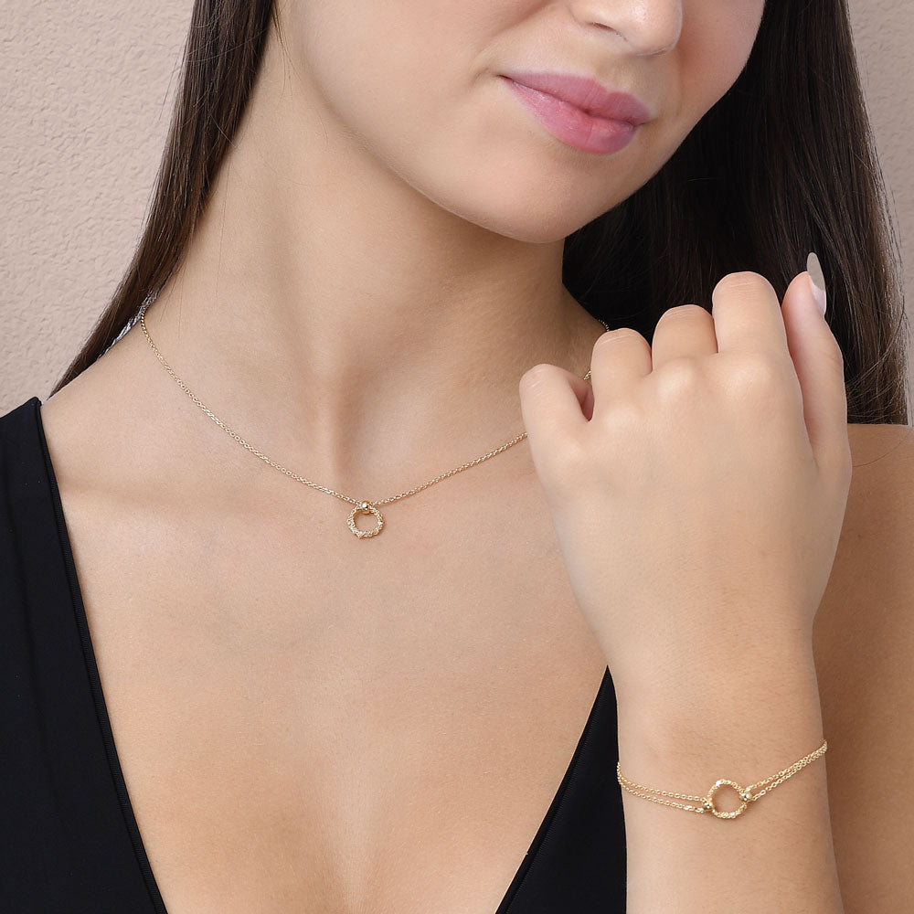 Indossato_Collana_Argentofilato_Crochet_Rings_Dettaglio_71e001ad-6e88-4825-ac9f-18079ba51857 Indossato_Collana_Argentofilato_Crochet_Rings