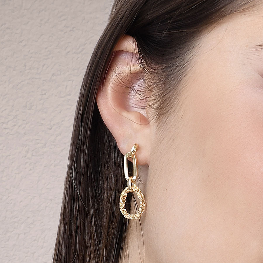 Indossato_Orecchino_Argentofilato_Crochet_Rings_Cerchio_Maglia_Allungata_dettaglio Indossato_Orecchino_Argentofilato_Crochet_Rings_Cerchio_Maglia_Allungata_dettaglio